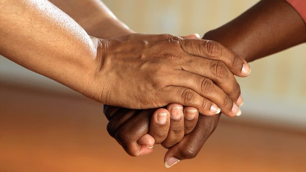 2 Person Holding Hands